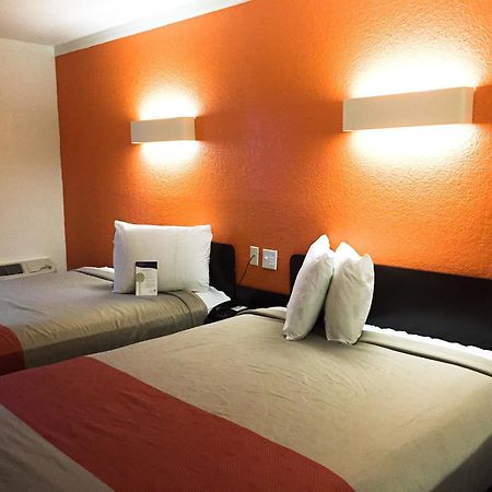 Motel 6-Tampa, Fl - Fairgrounds Heartland Eksteriør bilde