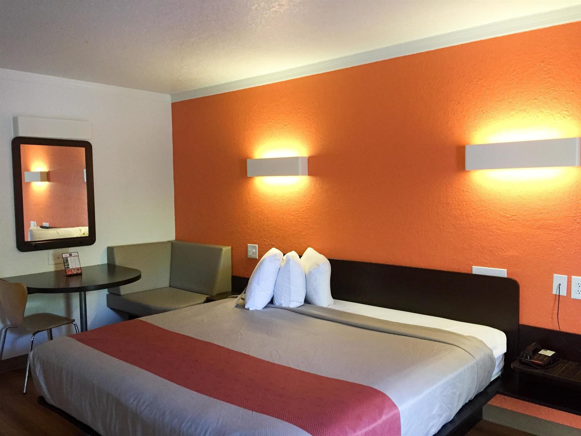 Motel 6-Tampa, Fl - Fairgrounds Heartland Eksteriør bilde